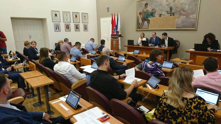 SNIMKA- VIDEO : 30. sjednica Gradskog vijeća Grada Dubrovnika