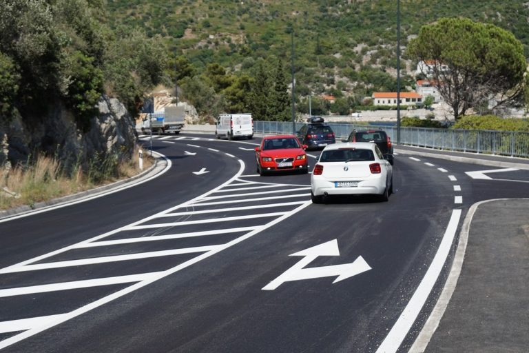 Završena rekonstrukcija ceste i izgradnja skretača u Velikom Zatonu