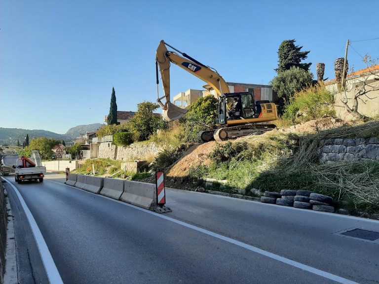 Započeli radovi na raskrižju Srebreno, vozači se mole za strpljenje