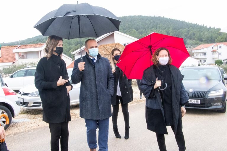 Ministrica Obuljen Koržinek obišla radove na izgradnji Lapidarija Narona