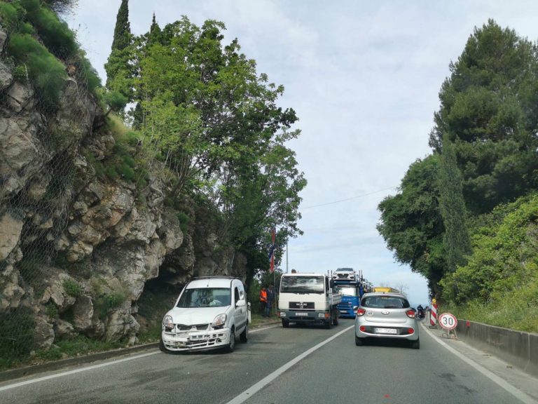 VOZAČI OPREZ Prometna nesreća na Dubcu