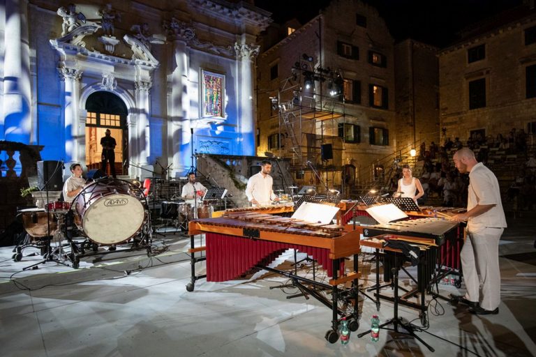 Premijernim nastupom Percussion Cluba otvoren glazbeni program 72. Igara