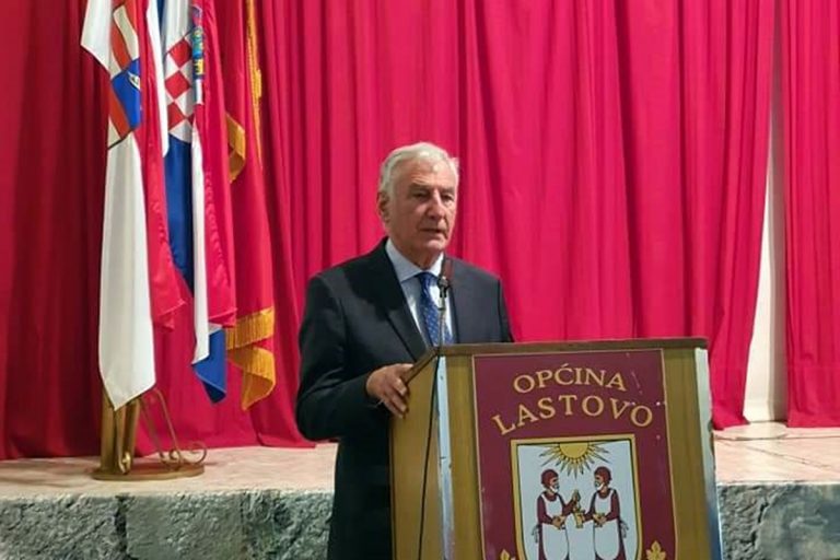 DAN OPĆINE LASTOVO Uskoro počinje rekonstrukcija Luke Ubli, a potpisani i ugovori o novim projektima sa Županijom i ŽUC-om