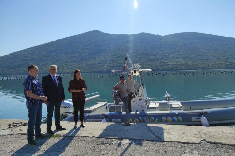 Uručen gumenjak koji će služiti  za nadzor morskih zaštićenih područja