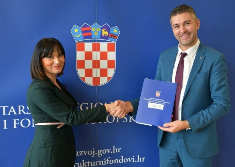 AGLOMERACIJA DUBROVNIK Gradonačelniku Frankoviću uručen ugovor vrijedan 10 milijuna kuna