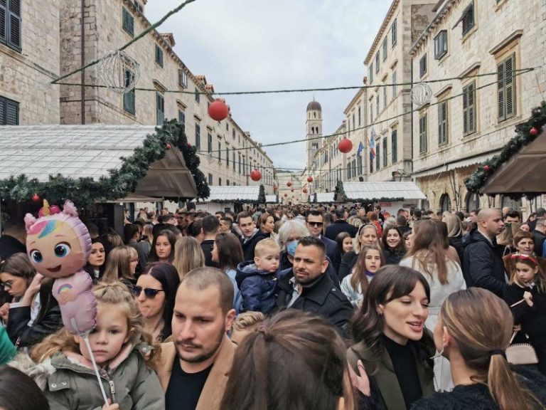 Za Badnji dan i Božić neuobičajeno toplo