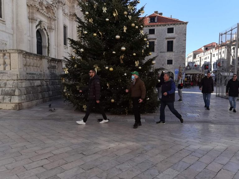 Nezadovoljni zakupci kućica u Gradu “isprovocirali” susret s gradonačelnikom