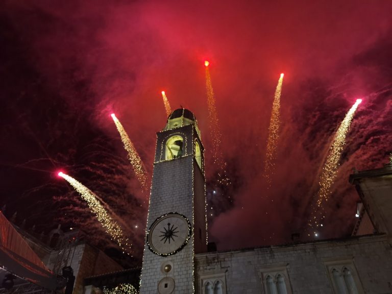 Brojni novi propisi stupili na snagu u 2022. Evo što se sve mijenja