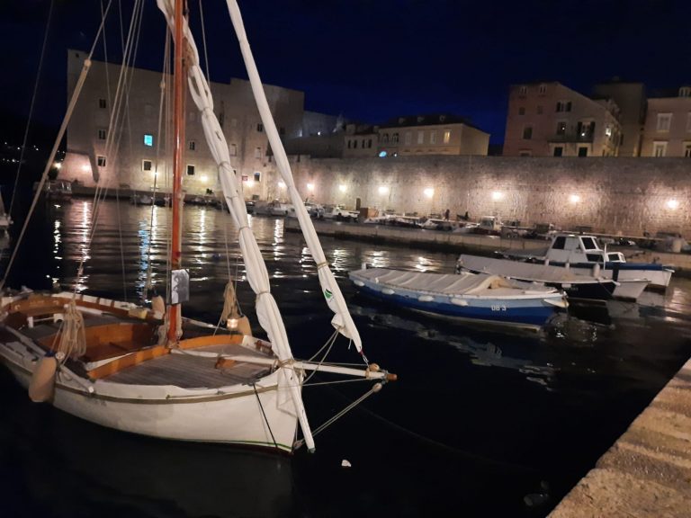 Kako je dirljiv ovakav oproštaj od čovjeka, od ribara Frana