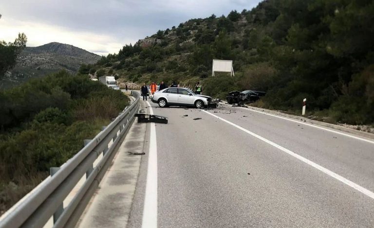 U nesreći kraj Dola ozlijeđene su tri osobe, promet magistralom odvija se uobičajeno