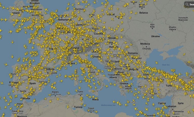 AVIONSKE RUTE U RATU: iznad Ukrajine i Rusije nema civilnih letova