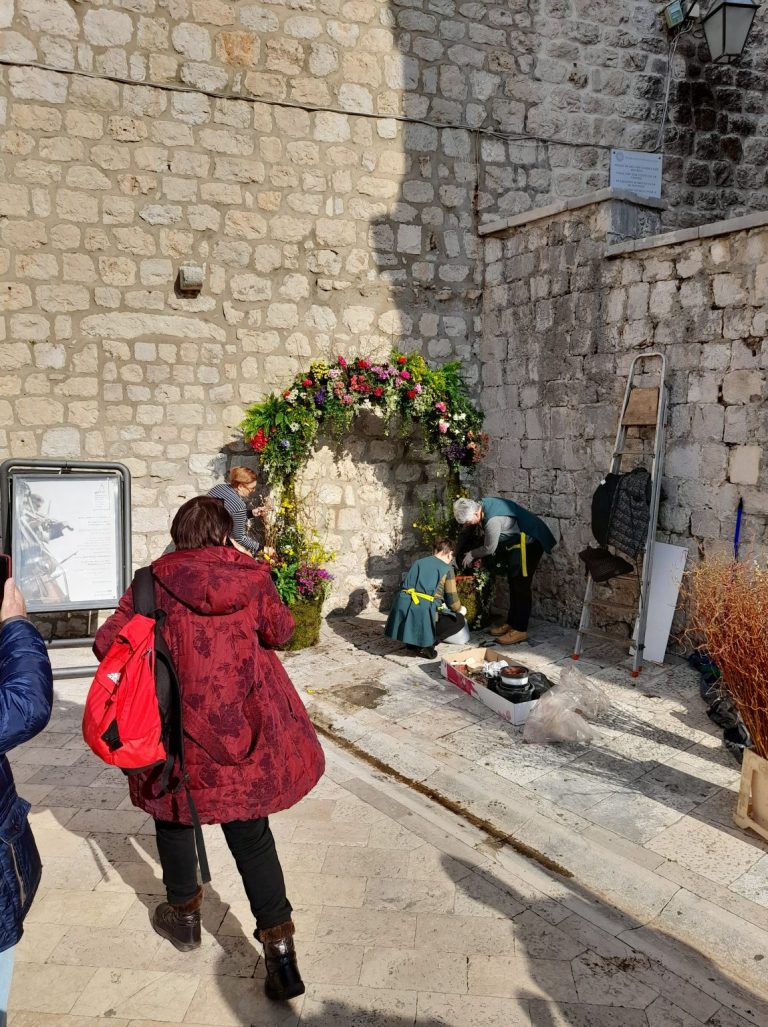 CVJETNI LUK by “Vrtlar” i Kike u Gradu – Dubrovnik Flower Market u Lapadu i Gružu!