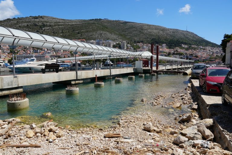 Završeno pobijanje pilota na Lapadskoj obali, kreće proizvodnja elemenata obalnog zida