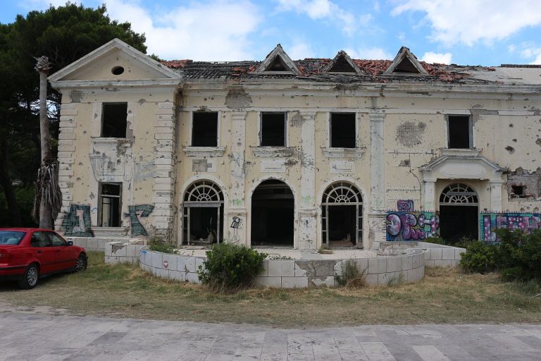 Novi trend među mladima Urbex -Kupari na listi 12 najboljih svjetskih napuštenih lokacija