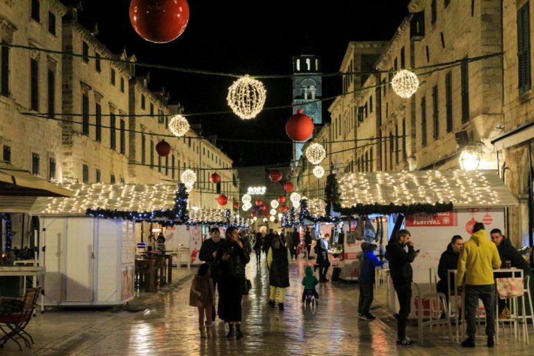 Tijekom božićnih i novogodišnjih blagdana u Hrvatskoj ostvareno gotovo 600 tisuća noćenja