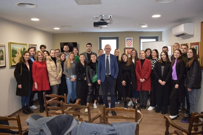 Općina Konavle stipendira 50 studenata: Nikada nemojte zaboraviti odakle ste potekli!