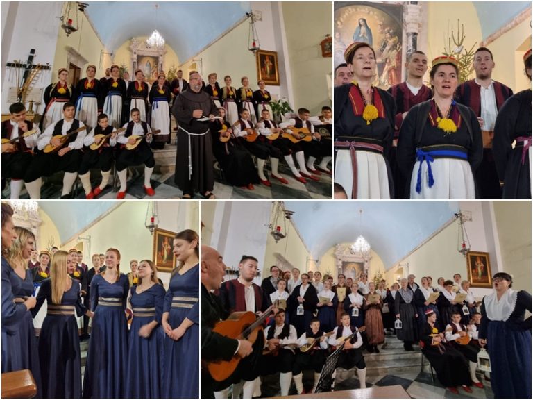 U Pridvorju održan Veliki koncert tradicionalnih kolendi i božićnih pjesama