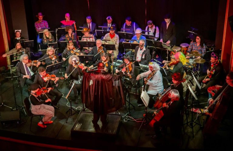 Maškarani koncert orkestra i gostiju