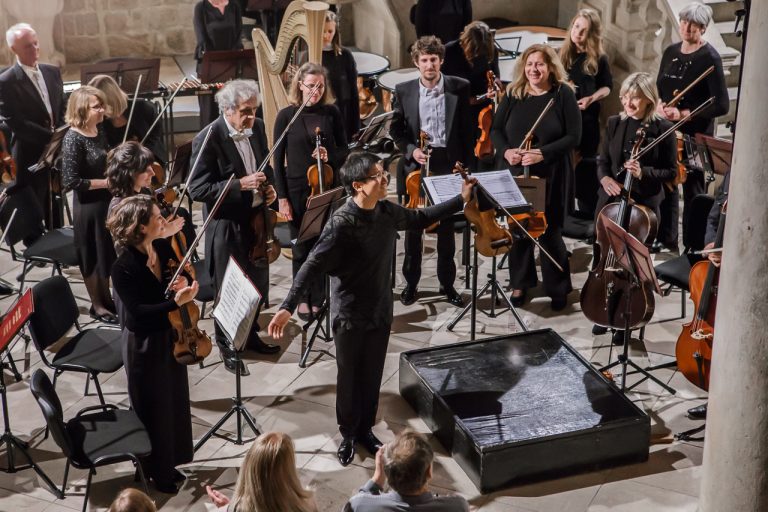 DSO I VIOLINIST DAN ZHU Osam godišnjih doba na koncertu u crkvi Male braće