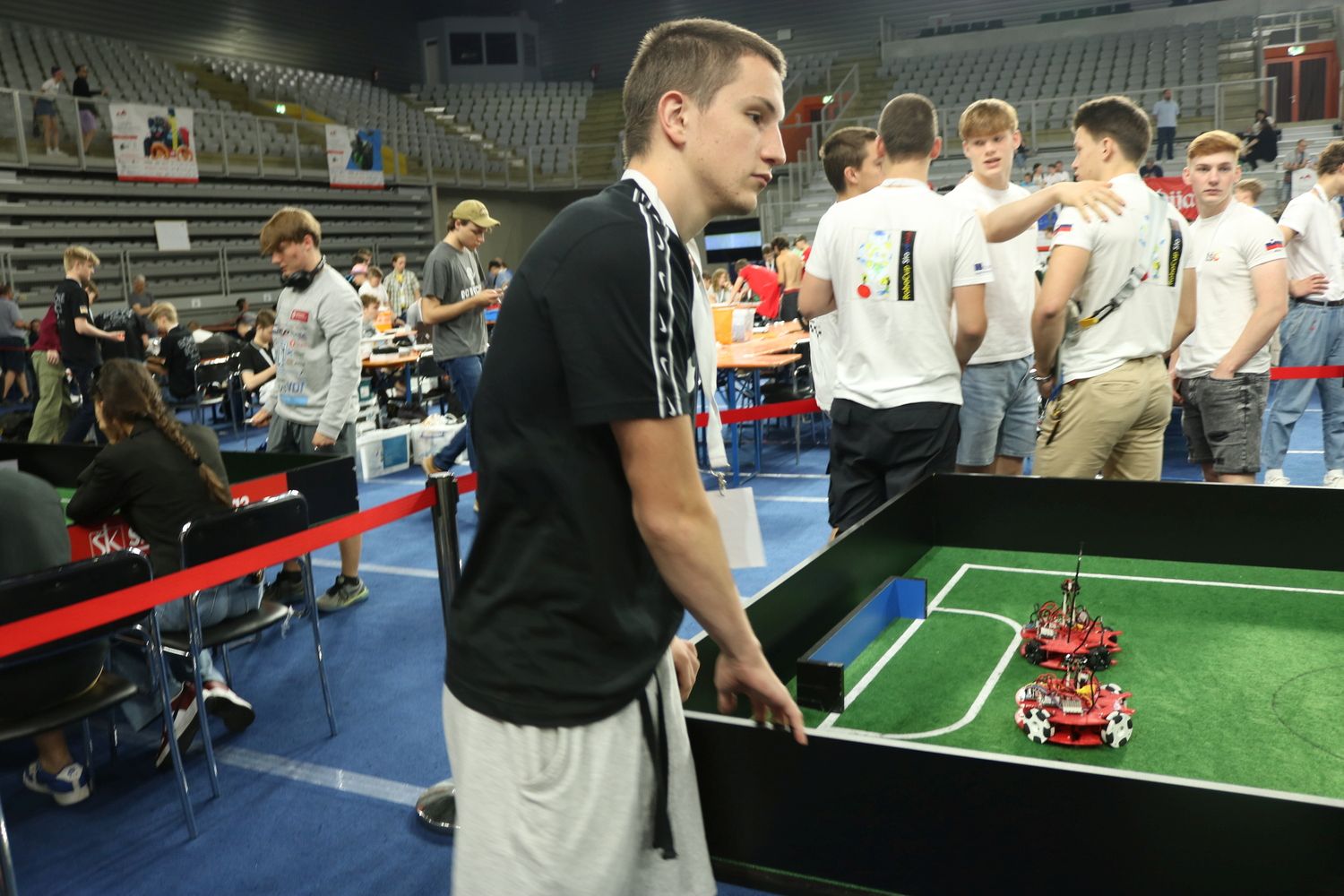 EUROPEAN ROBOCUP JUNIOR Dubrovački robotičari osvojili broncu i nagradu