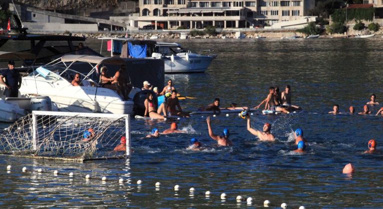 FOTO: Divlju ligu u Zatonu, nakon gotovo 20 godina, ni kiša nije zaustavila