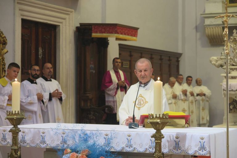 FOTO: Don Slavko Grubišić proslavio dijamantni jubilej u katedrali