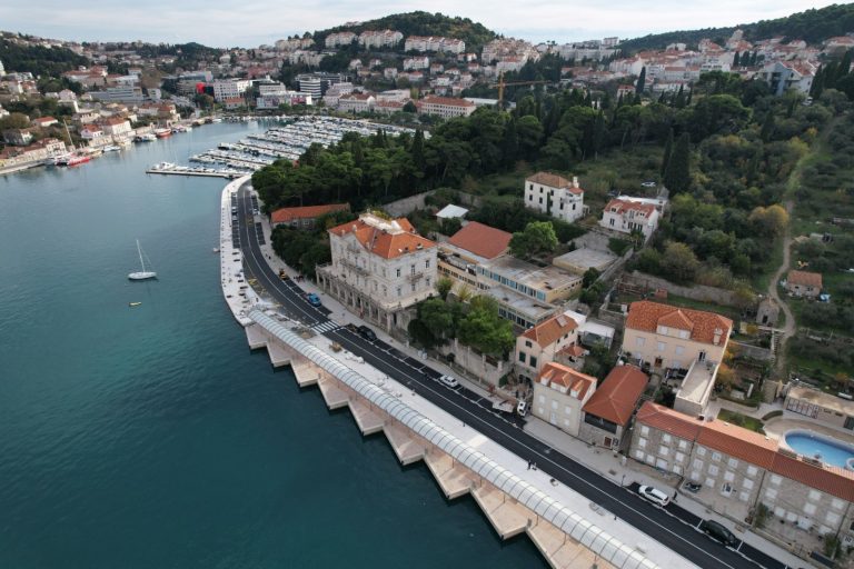 Kad se otvori Lapadska obala, kreće i sankcioniranje nepropisno parkiranih vozila