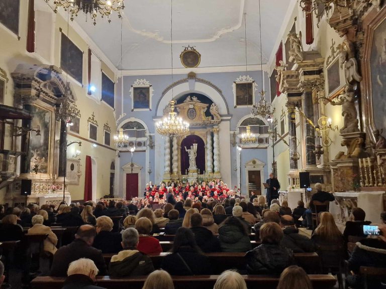 Dubrovčani uživali u koncertu “Sveti Vlaho u riječi i glazbi” u Male braće