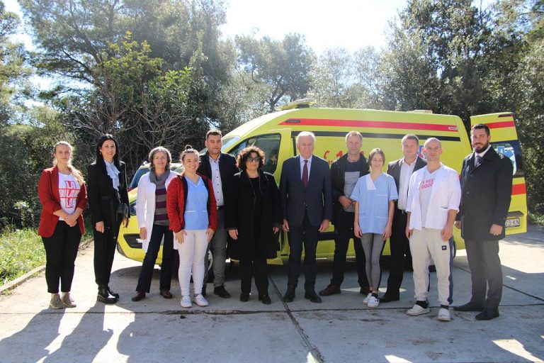 Na Lastovo je stiglo novo vozilo hitne medicinske pomoći