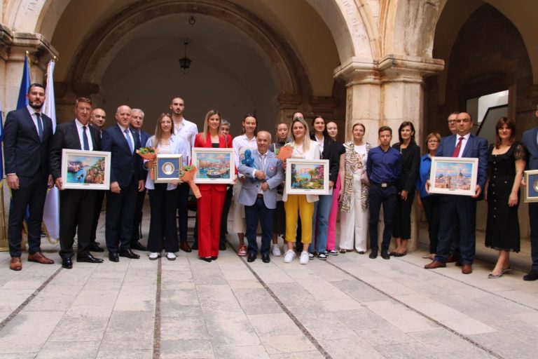 FOTO Dodijeljene nagrade najboljim sportašima županije u 2023. godini