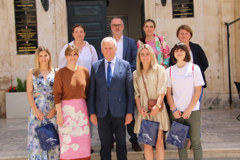 FOTO: Župan primio košarkašice ŽKK Ragusa