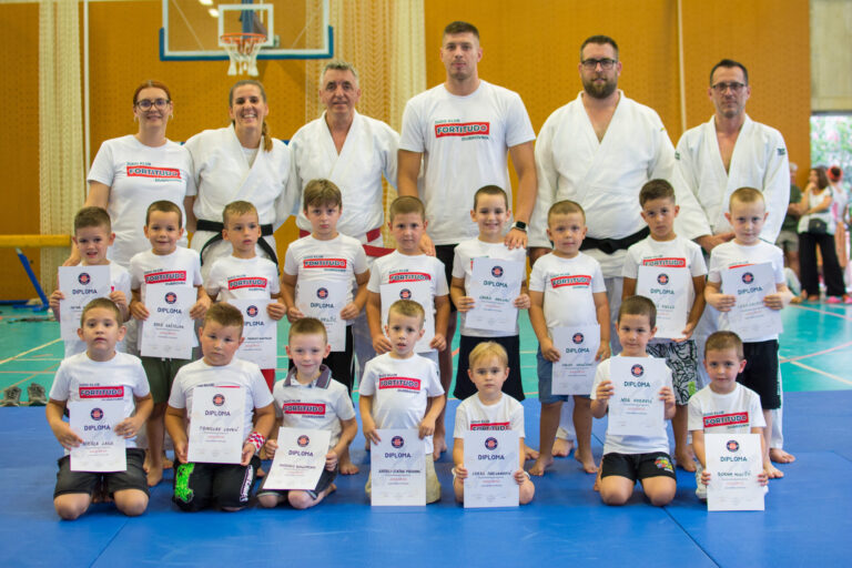 FOTO 80 judoka Kluba Fortitudo položilo je za pojaseve