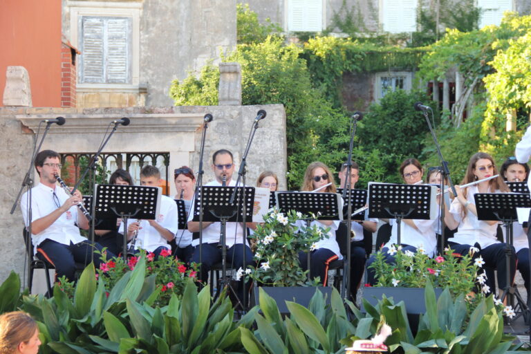 Gradska glazba Dubrovnik nastupila na „Noći starog Orebića”