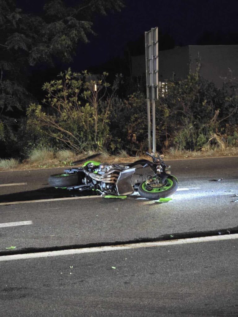 Sudar motora i auta na ulazu u zračnu luku, kolone u oba smjera