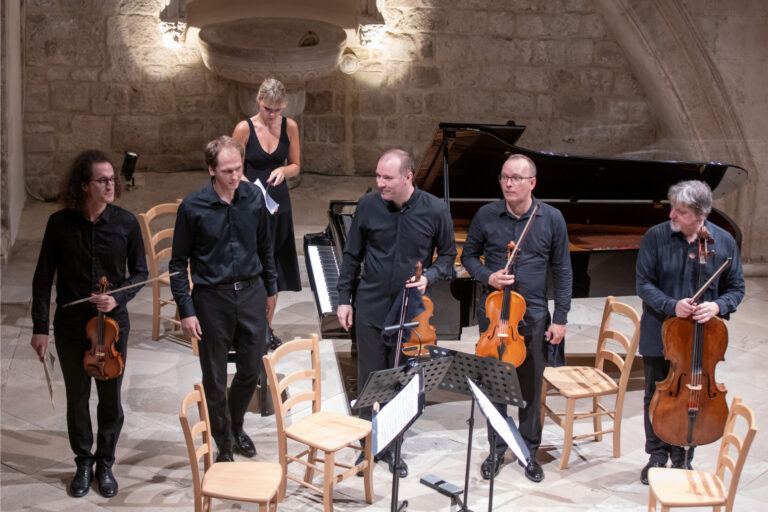 FOTO: Ovacije za Zagrebački kvartet i pijanista Ivana Krpana sinoć u Dvoru