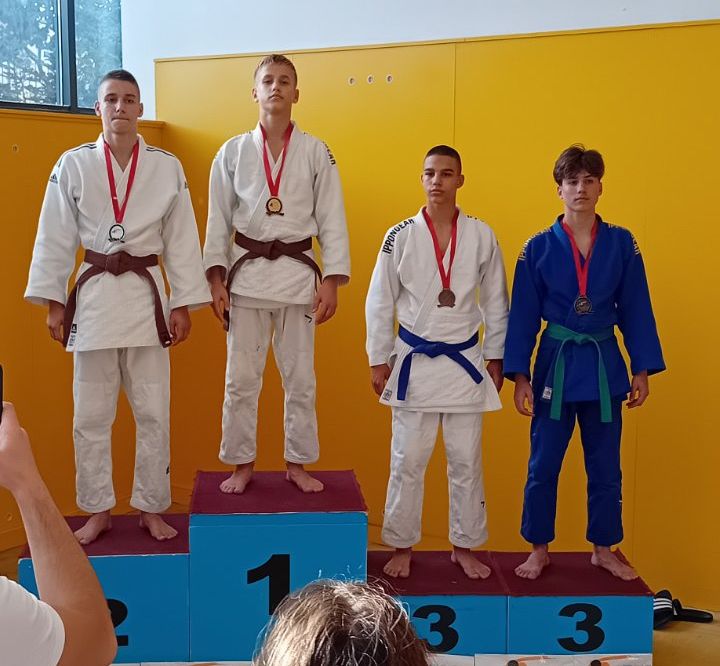 12 medalja za JK Župa dubrovačka na 4. memorijalnom turniru Matea Knego