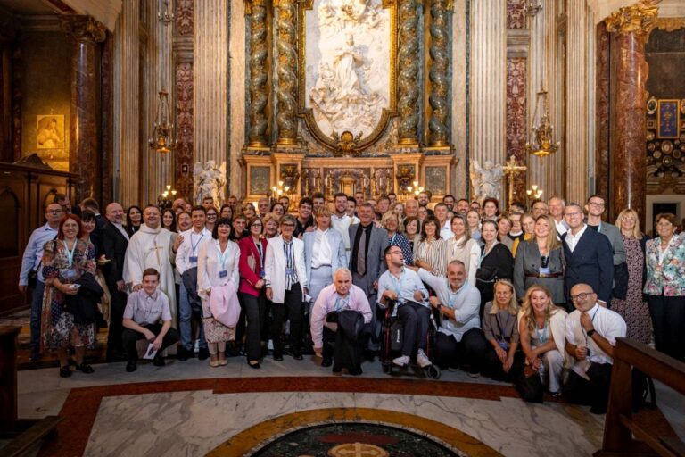 FOTO: Preko stotinu Dubrovčana na đakonskom ređenju don Maria Tošića  u Rimu