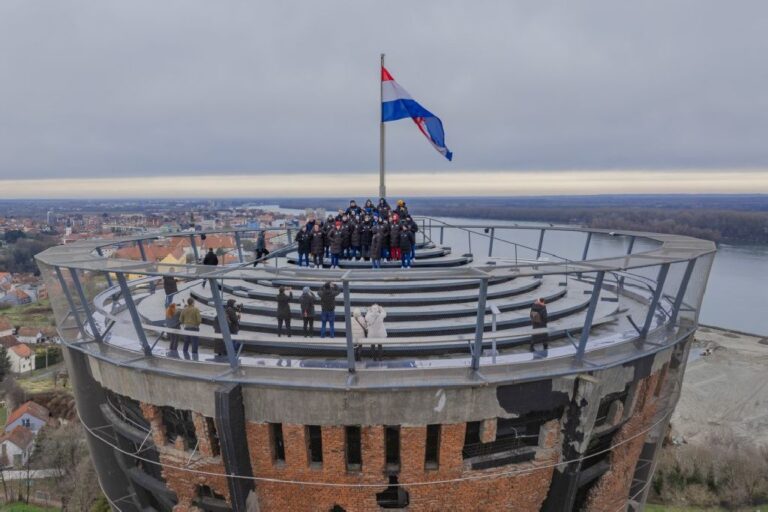 Barakude na vukovarskom Vodotornju